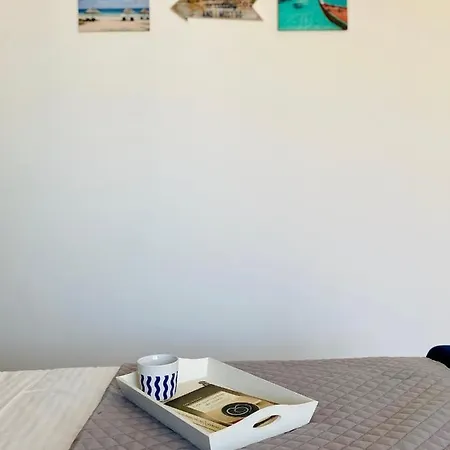 Sunny Lake Premium Mamaia